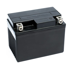 العلاقة بين المقاومة الداخلية وسعة بطارية التخزين