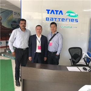 مديرنا السيد تشن هونغ و جنرال موتورز السيد جاكسون يزوران الزبائن المشهورين في الهند